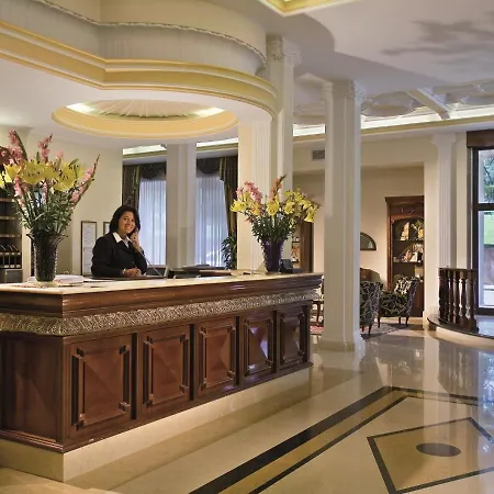 Palace Meggiorato 호텔 4*
