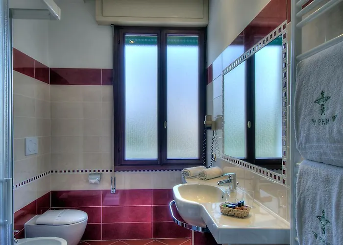 Palace Meggiorato Hotel 4*